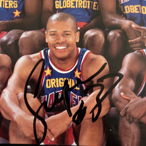 Vintage programs- Globetrotters 70th 1996 & 2004 Ringling Bros. VGC- SFH - Picture 5 of 13